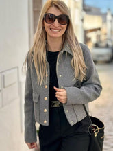 Load image into Gallery viewer, Lumina: Warme Herbstjacke mit Reißverschluss