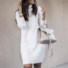 Load image into Gallery viewer, WarmTurtle - Warmes knielanges Strickkleid