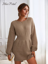 Load image into Gallery viewer, HoneyKnit - Braunes Pulloverkleid mit Wabenmuster