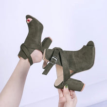 Load image into Gallery viewer, SquareHeel - Einfarbige hochhackige Sandalen