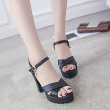 Load image into Gallery viewer, SlopeGlow - Schnallen Plateausandalen