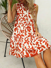 Load image into Gallery viewer, Jessabel - Stufenförmiges Kleid mit Gekerbtem Ausschnitt