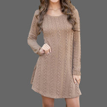 Load image into Gallery viewer, VintageTwist - Twist Strickkleid