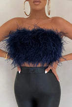 Load image into Gallery viewer, Katrine Feather Top | Stijlvolle veren crop top is een toptrend dit jaar-Boetiek Moda