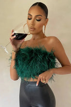 Load image into Gallery viewer, Blythe - Stijlvolle veren crop top is een toptrend dit jaar