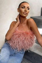 Load image into Gallery viewer, Blythe - Stijlvolle veren crop top is een toptrend dit jaar