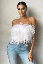 Load image into Gallery viewer, Blythe - Stijlvolle veren crop top is een toptrend dit jaar