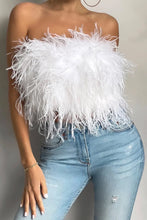 Load image into Gallery viewer, Katrine Feather Top | Stijlvolle veren crop top is een toptrend dit jaar-Boetiek Moda