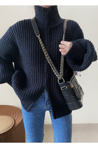 Load image into Gallery viewer, HighNeckZip - Locker gestrickter Pullover mit Reißverschluss