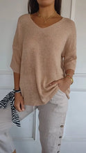 Load image into Gallery viewer, Bianca - Comfy Top met gebreide V-hals