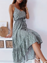 Load image into Gallery viewer, Ravena - Cami-Kleid mit Floralem Druck