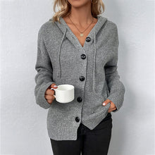 Load image into Gallery viewer, RetroChic - Strickjacke mit Kapuze
