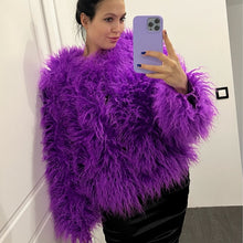 Load image into Gallery viewer, FluffyEssentials - Kurze Pelzjacke