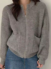 Load image into Gallery viewer, ElegantZip - Eleganter Strickpullover mit Reißverschluss