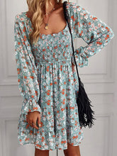 Load image into Gallery viewer, Ditsy Floral - Minikleid mit Puffärmeln