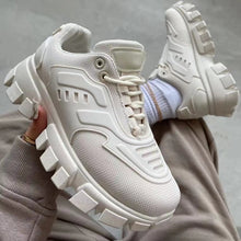 Load image into Gallery viewer, Breeza - Atmungsaktiver weißer Herbst Sneaker