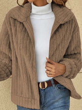 Load image into Gallery viewer, Gemütlich - Zip-Up Pelzjacke