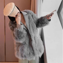 Load image into Gallery viewer, LeatherChic - Zweireihige Fuchs-Pelzjacke