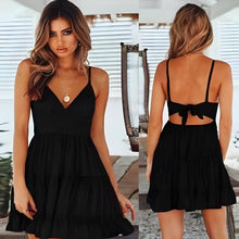 Load image into Gallery viewer, LaceNights - Träger-Minikleid aus Spitze