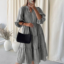Load image into Gallery viewer, Faltenhemd - Kleid mit Stehkragen