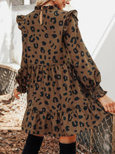 Load image into Gallery viewer, Ditsy Floral - Minikleid mit Puffärmeln