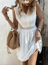 Load image into Gallery viewer, PatchEleg - Elegantes rückenfreies Minikleid