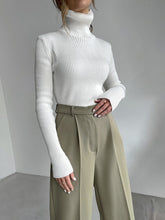 Load image into Gallery viewer, LuxeTrend - Rollkragen-Strickpullover