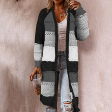 Load image into Gallery viewer, WinterCozy - Gestreifter Pullover Mantel