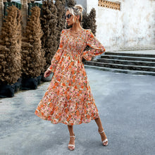 Load image into Gallery viewer, Boho - Elegantes Herbstkleid