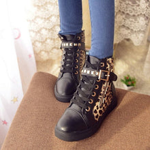 Load image into Gallery viewer, Leoparda - Leopard Print High-Top Herbst Sneaker