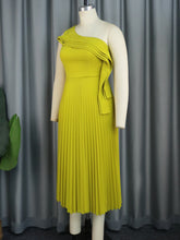 Load image into Gallery viewer, ONTINVA - Gerafftes Kleid mit hoher Taille