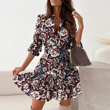 Load image into Gallery viewer, Frühling - Stehkragen-Spitzenkleid