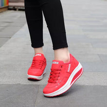 Load image into Gallery viewer, UrbanChic - Orthopädische Herbstschuhe in klobigem Design