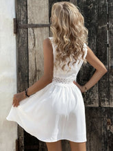 Load image into Gallery viewer, PatchEleg - Elegantes rückenfreies Minikleid