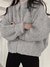 Load image into Gallery viewer, HarajukuZip - Abgeschnittener Harajuku-Strickpullover
