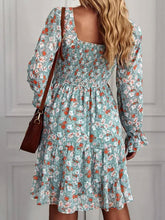 Load image into Gallery viewer, Ditsy Floral - Minikleid mit Puffärmeln