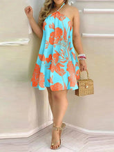 Load image into Gallery viewer, Tropical - Rückenfreies Sommer-Minikleid