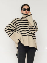 Load image into Gallery viewer, WarmStripes - Rollkragenstrickpullover Femme