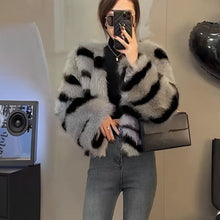 Load image into Gallery viewer, LeopardFur - Leopardenfell-Jacke