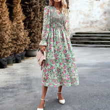 Load image into Gallery viewer, Boho - Elegantes Herbstkleid