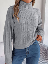 Load image into Gallery viewer, SoftKnit - Klassischer Pullover für Frauen