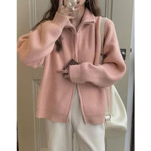 Load image into Gallery viewer, CardiZip - Beidseitig tragbarer Strickpullover mit Reißverschluss