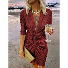Load image into Gallery viewer, Glänzende Seide - Kleid mit tiefem V-Schlitz