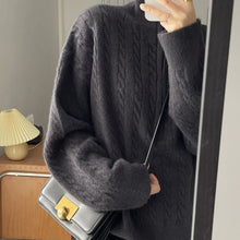 Load image into Gallery viewer, ElegantZip - Beigefarbener Büro-Damenpullover mit Reißverschluss