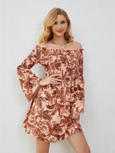 Load image into Gallery viewer, Geometrisches Muster - Bodycon-Kleid mit Rollkragen