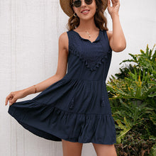 Load image into Gallery viewer, TasselEleg - Hochtailliertes Minikleid mit Quasten