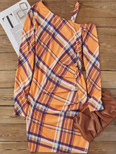 Load image into Gallery viewer, PlaidButton - Cami Kleid mit kalten Schultern