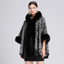 Load image into Gallery viewer, PonchoFur - Tweed Strickjacke Pelzjacke
