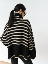 Load image into Gallery viewer, WarmStripes - Rollkragenstrickpullover Femme