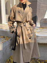 Load image into Gallery viewer, KhakiElegance - Doppelreihiger Windbreaker Langer Übermantel
